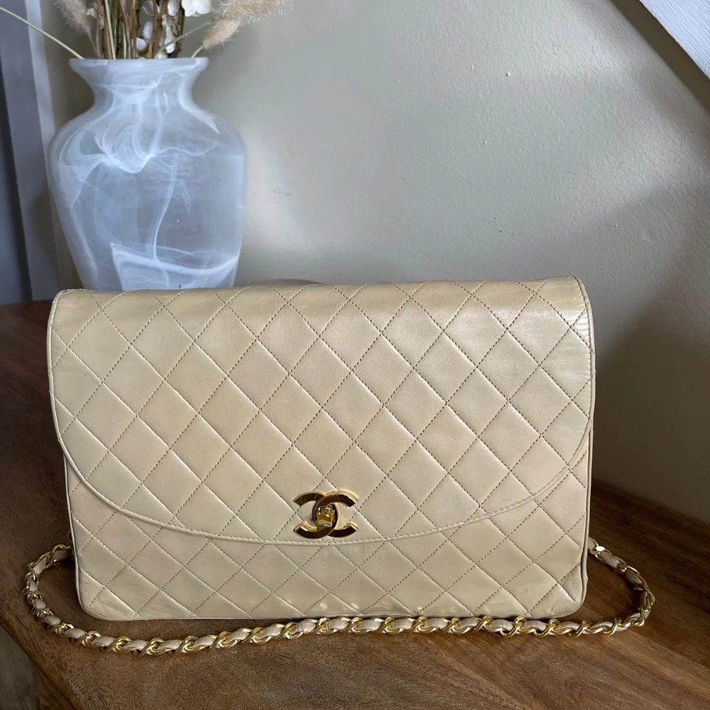 Auth CHANEL Beige Single Flap Shoulder Chain Bag 24k Gold CC Quilted Lambskin - Picture 3 of 11